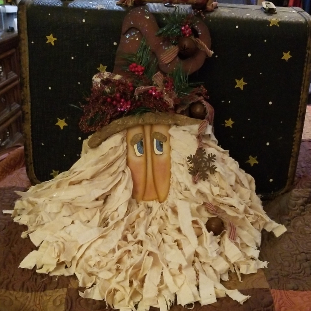 Primitive style  Santa